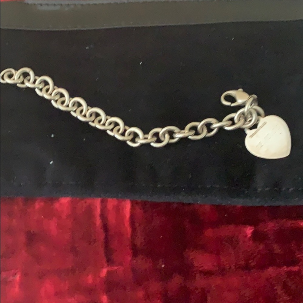 Tiffany and company sterling bracelet with heart - Picture 1 of 1